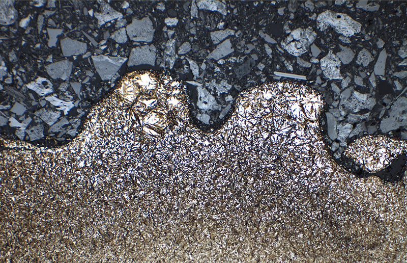 Overcarburized-surface-particles-on-20MnCr5